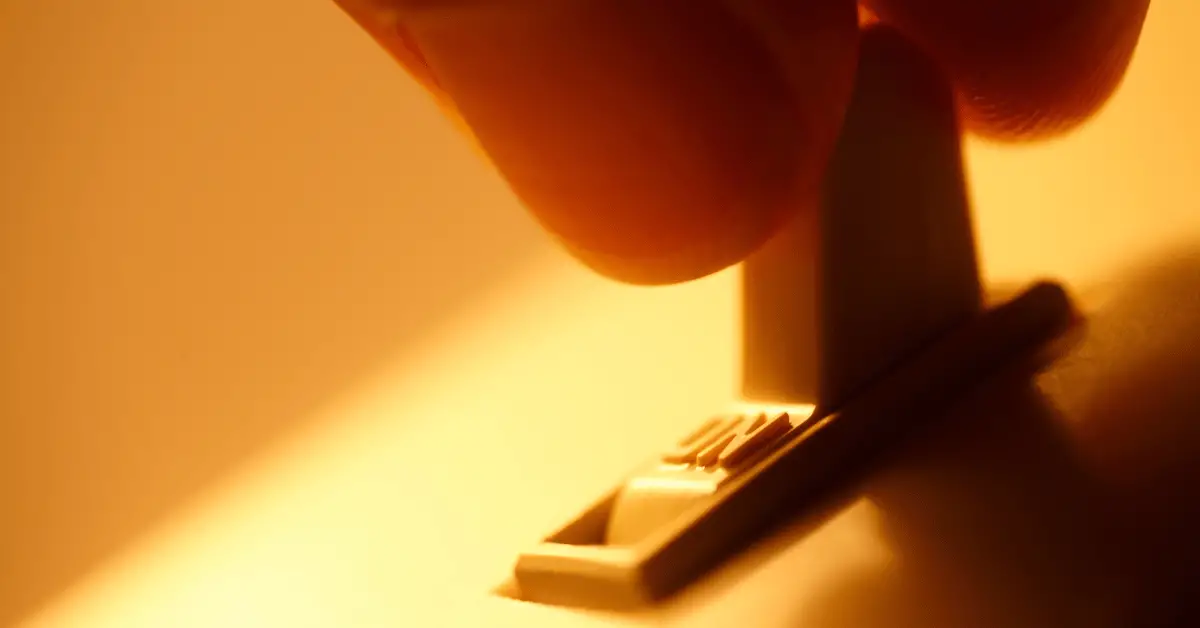 How To Switch From Your Laptop Screen To The Projector Screen Home