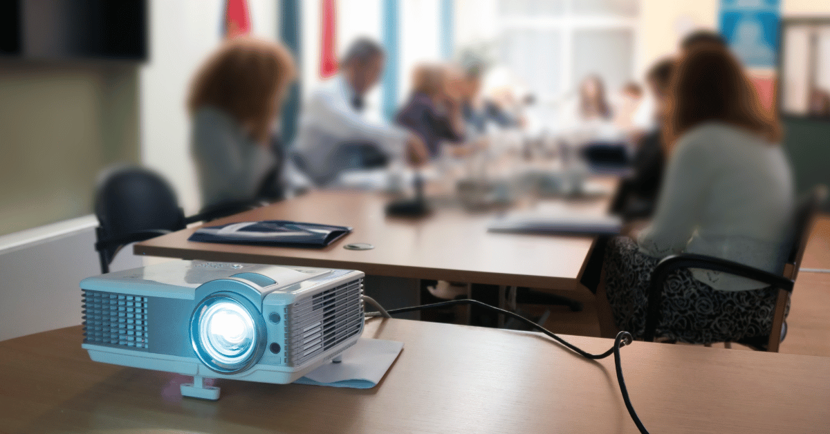 The Advantages of Projectors in the Classroom